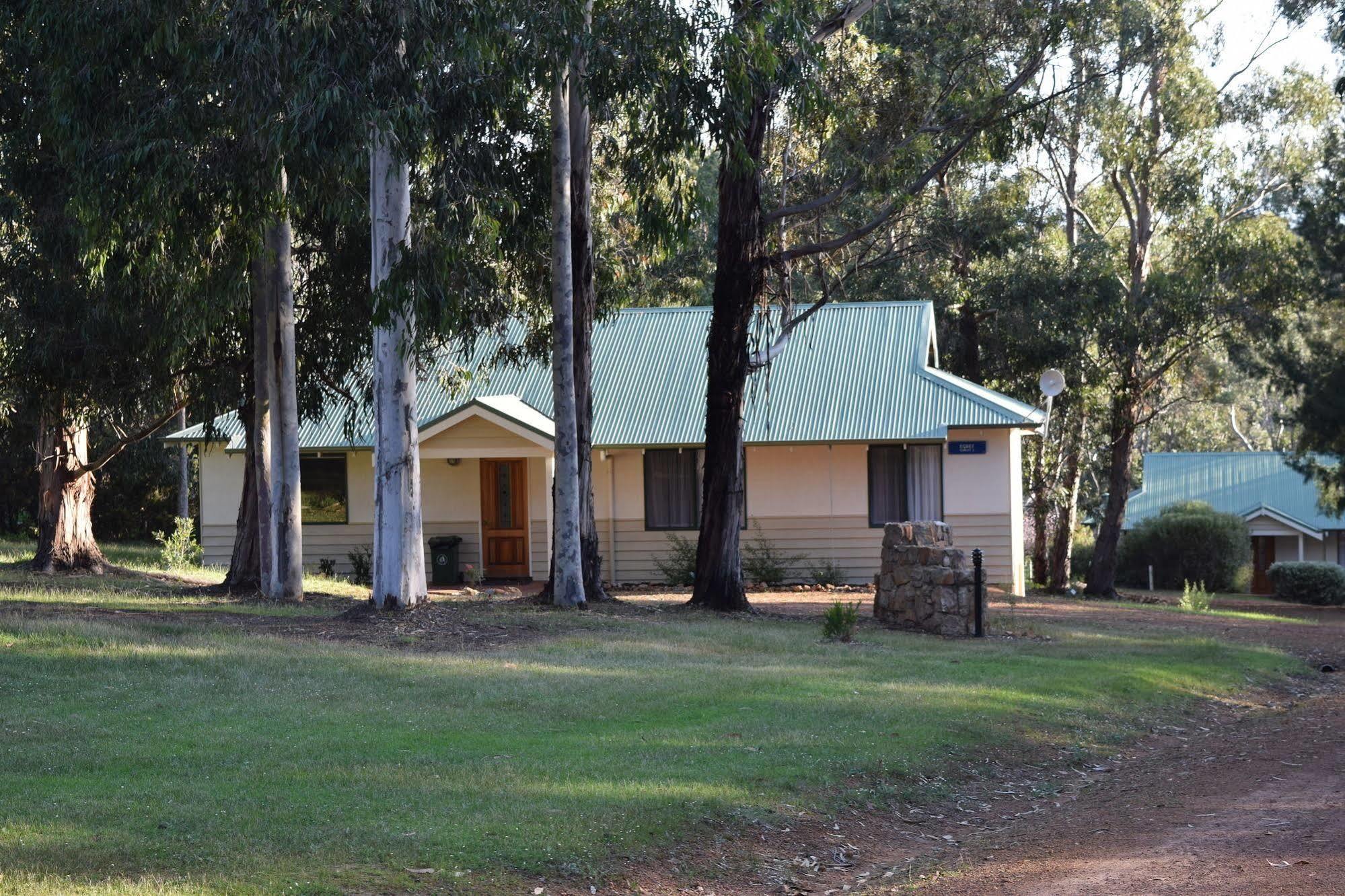 Bushy Lake Chalets マーガレットリバー エクステリア 写真