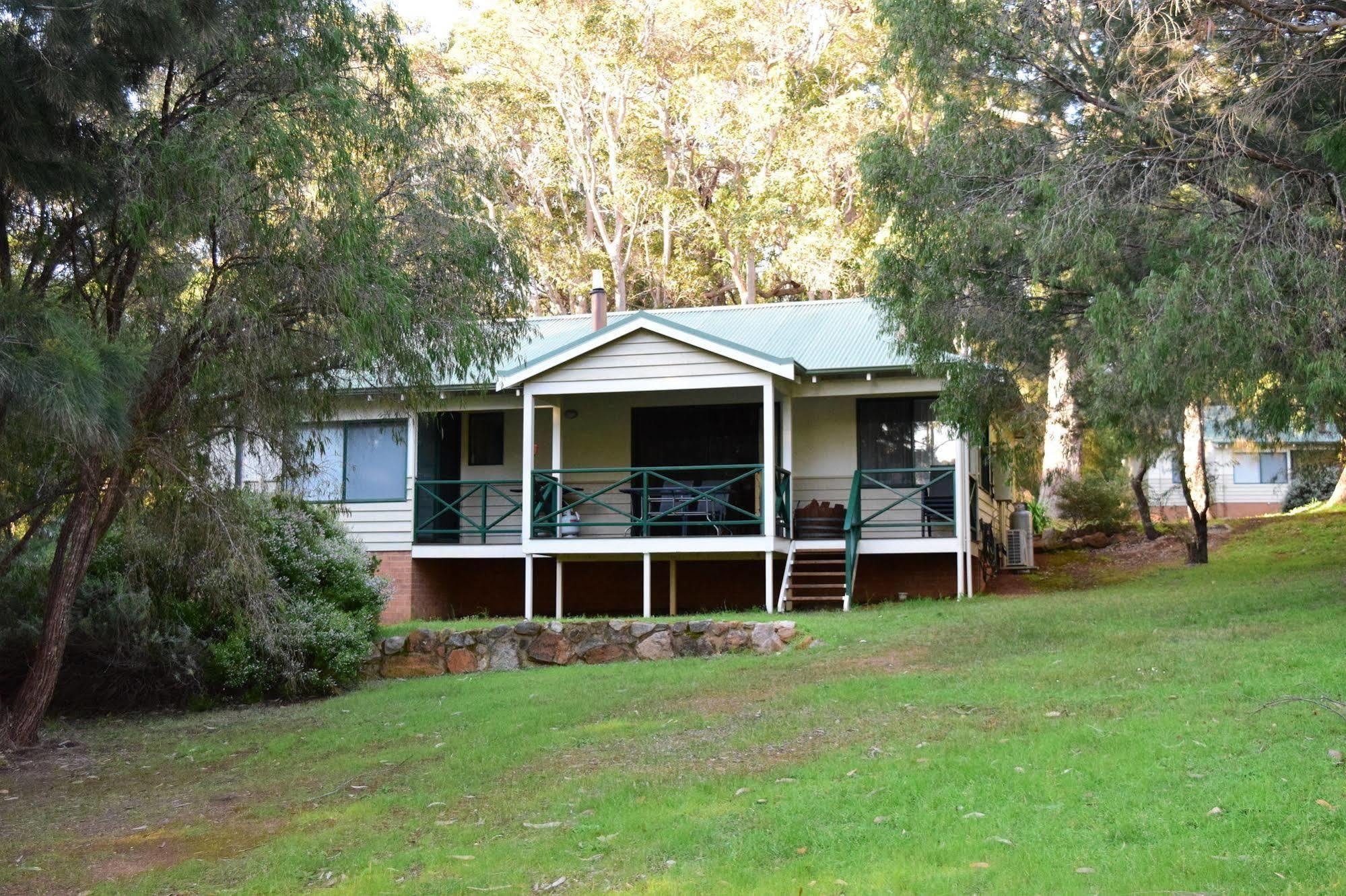 Bushy Lake Chalets マーガレットリバー エクステリア 写真